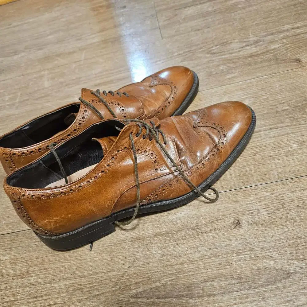 Cole Haan Wingtip  Oxford Mens 10.5 British Tan Leather Dress shoes